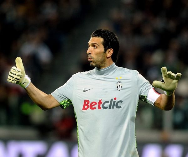 在对抗中保 在对抗中保