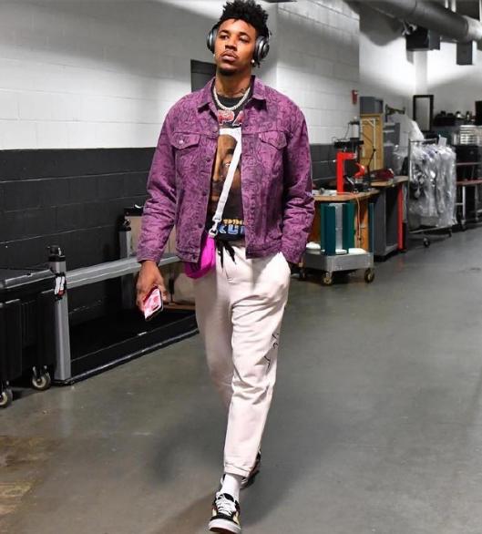 的反复拉扯 的反复拉扯